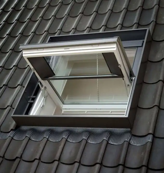 VELUX Rauch- und Wärmeabzugsfenster Schwingfenster Holz GGL-GGLMK04SD00402M
