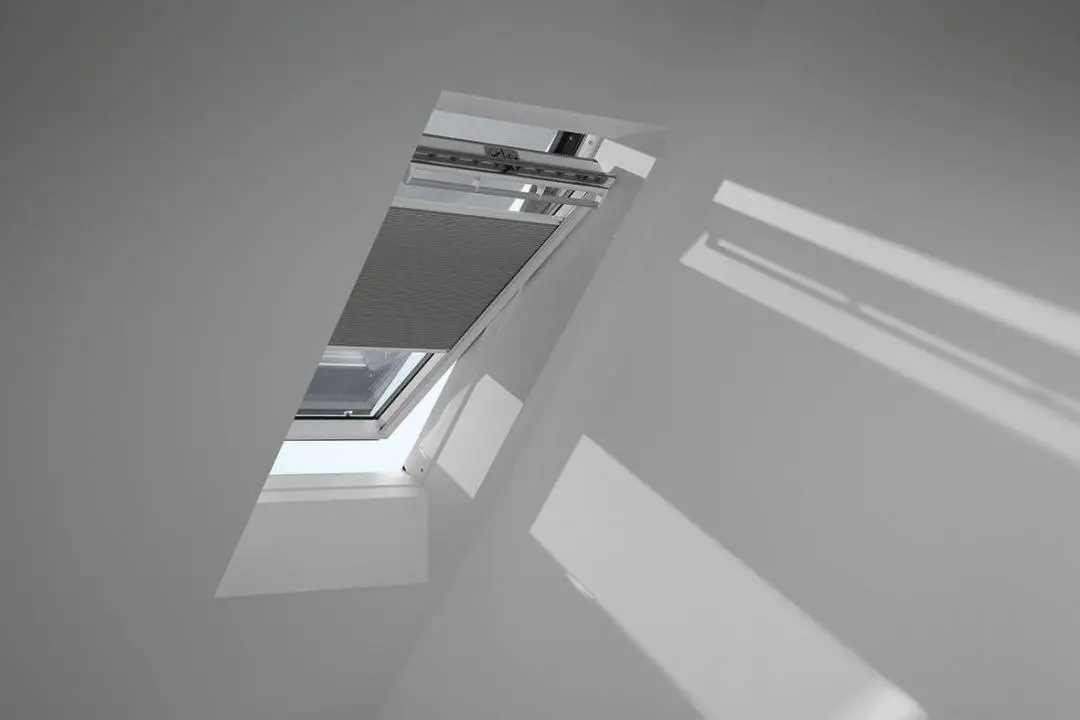 VELUX Vorteils-Set Wabenplissee mit Hitzeschutz FOP C02 1047S Schwarz/Schwarz,Schiene alu PG:S-FOPC021047S