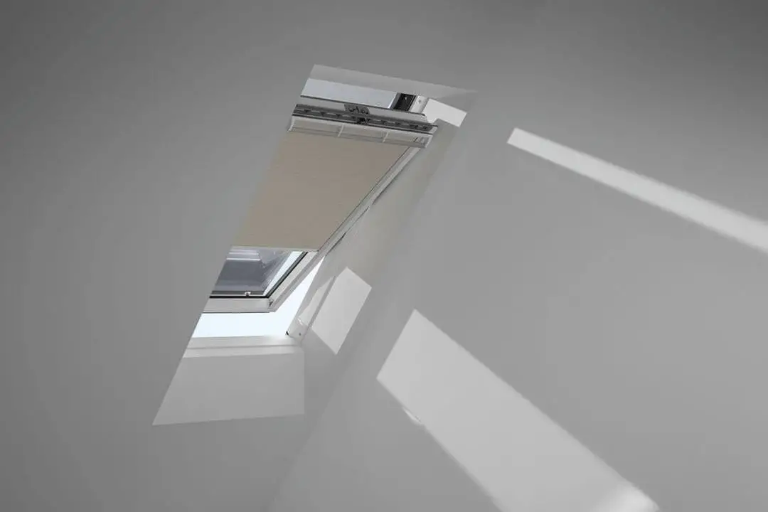 VELUX Vorteils-Set Verdunkelungsrollo mit Hitzeschutz DOP-DOPC020705SM