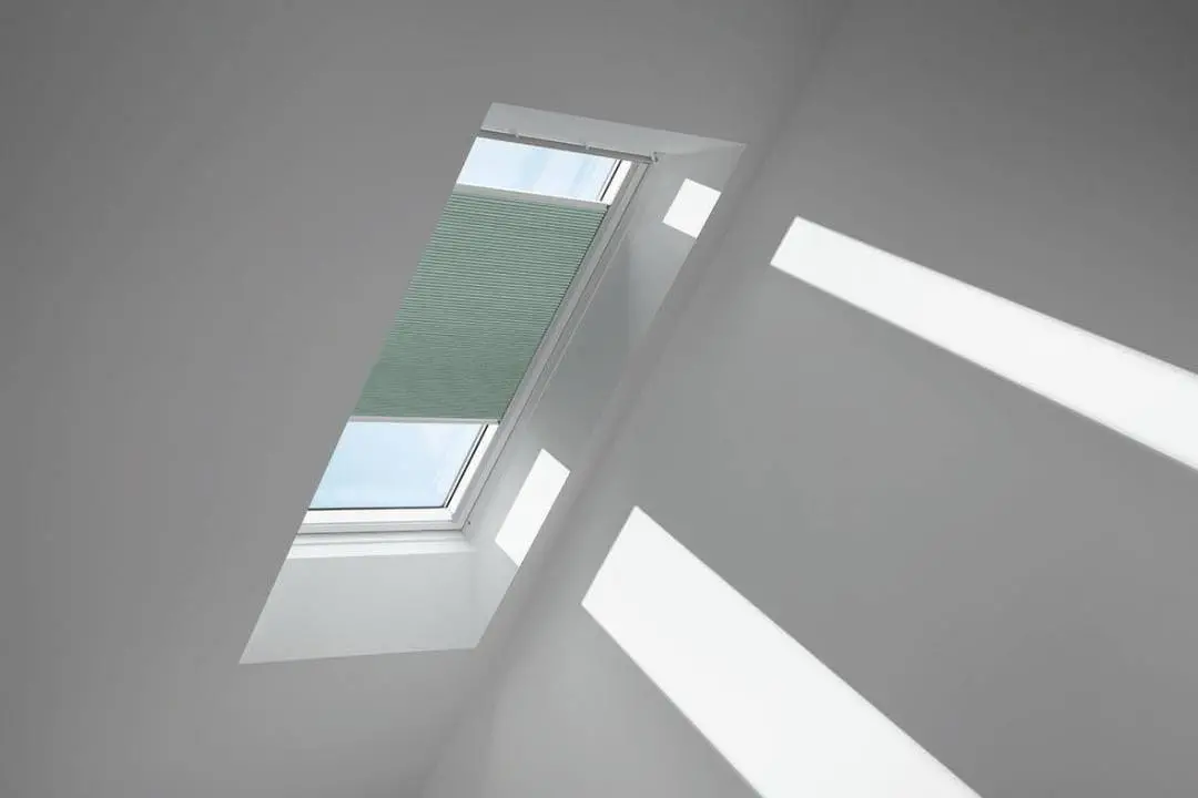 VELUX Standard-Wabenplissee FHC C02 1168S Blassgrün,Schiene alu PG:P-FHCC021168S