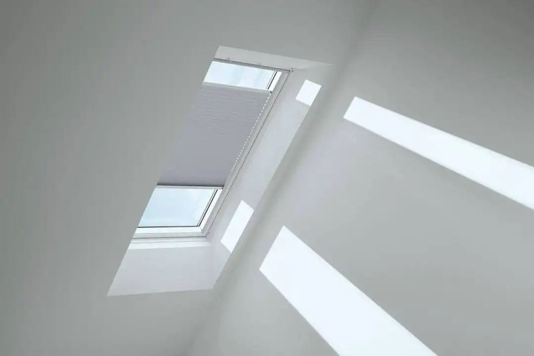 VELUX Standard-Plissee manuell FHL C02 1282S Grau,Schiene alu PG:S-FHLC021282S