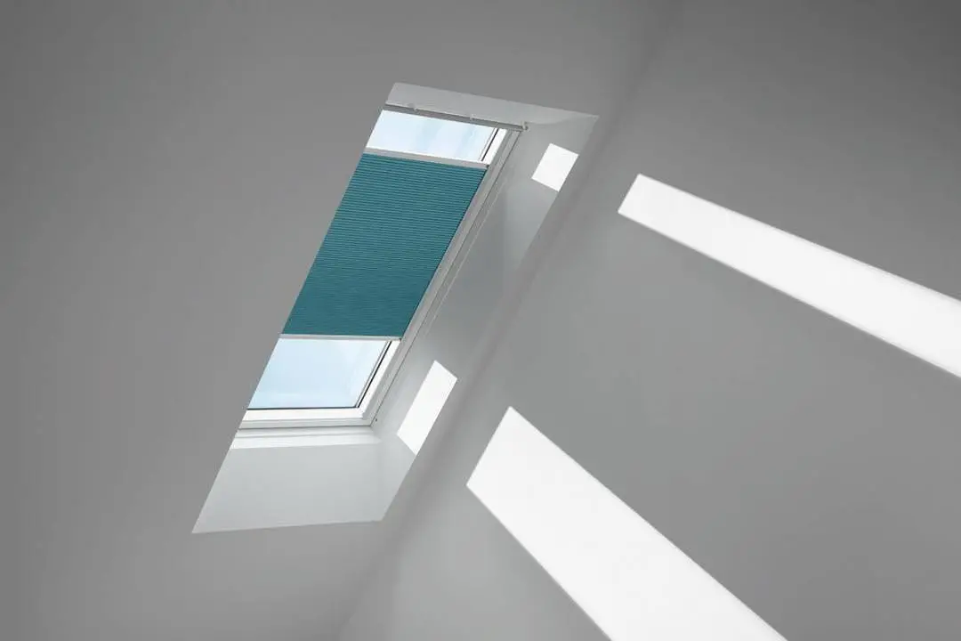 VELUX Standard-Wabenplissee FHC C02 1173S Petrol,Schiene alu PG:P-FHCC021173S