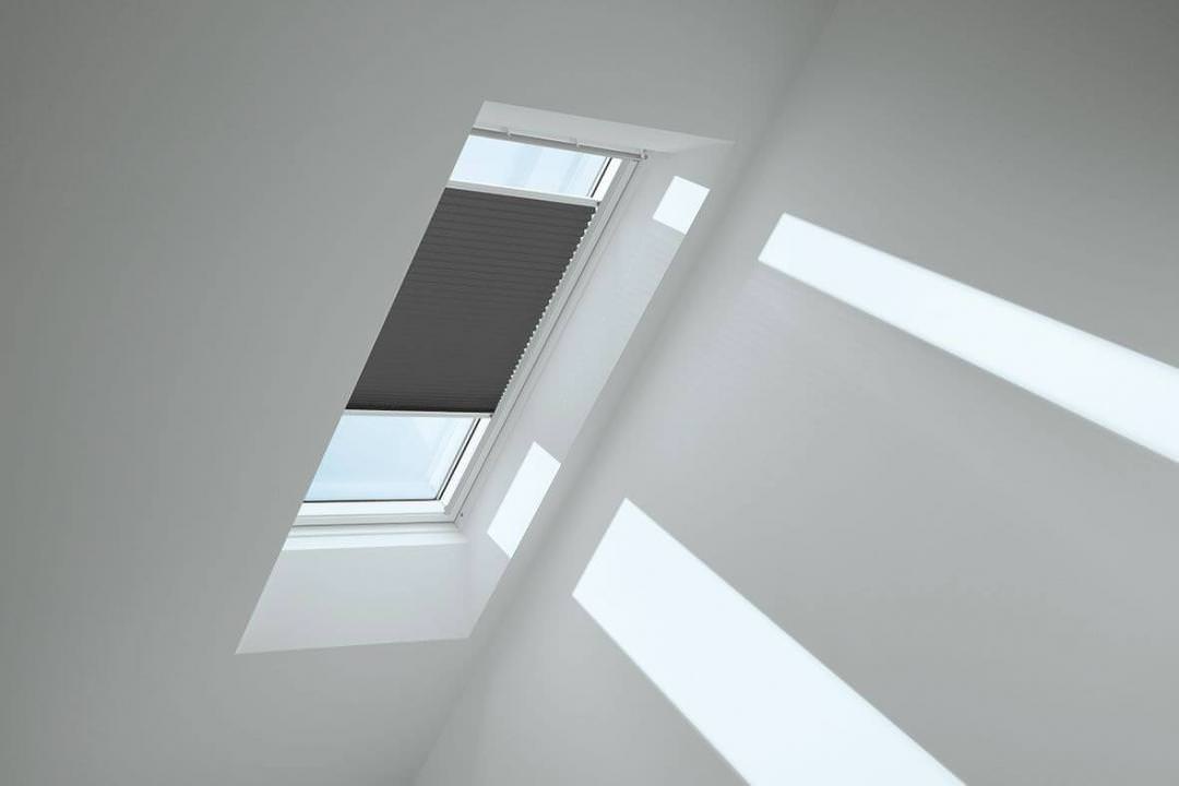 VELUX Standard-Plissee manuell FHL C02 1274S Graphit,Schiene alu PG:S-FHLC021274S