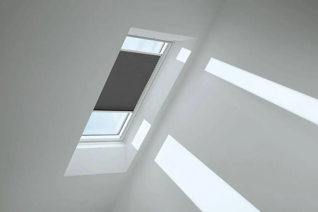 VELUX Standard-Plissee manuell FHL C02 1274S Graphit,Schiene alu PG:S-FHLC021274S