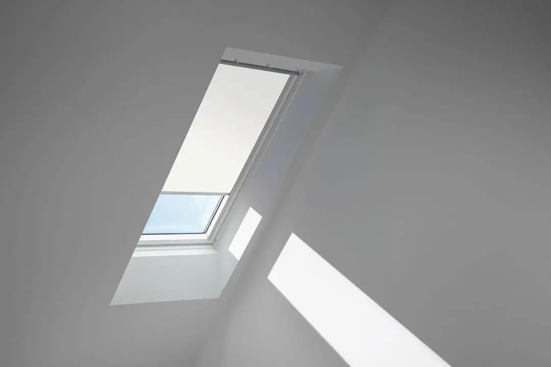 VELUX DG Verdunkelungsrollo manuell für Fenster VL, VF, VT ab April 1983-DG0211025SM
