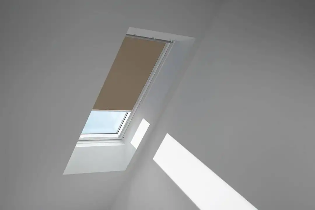 VELUX Verdunkelungsrollo DKL C02 4574S Nougat,Schiene alu PG:P-DKLC024574S