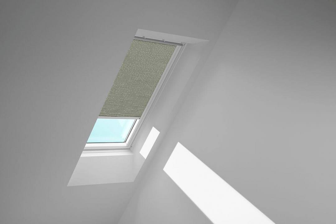 VELUX Standard-Sichtschutzrollo mit Führungsschienen Rollo manuell RFL C02 4165S Olivebeige gep.,Schiene alu PG:P-RFLC024165S
