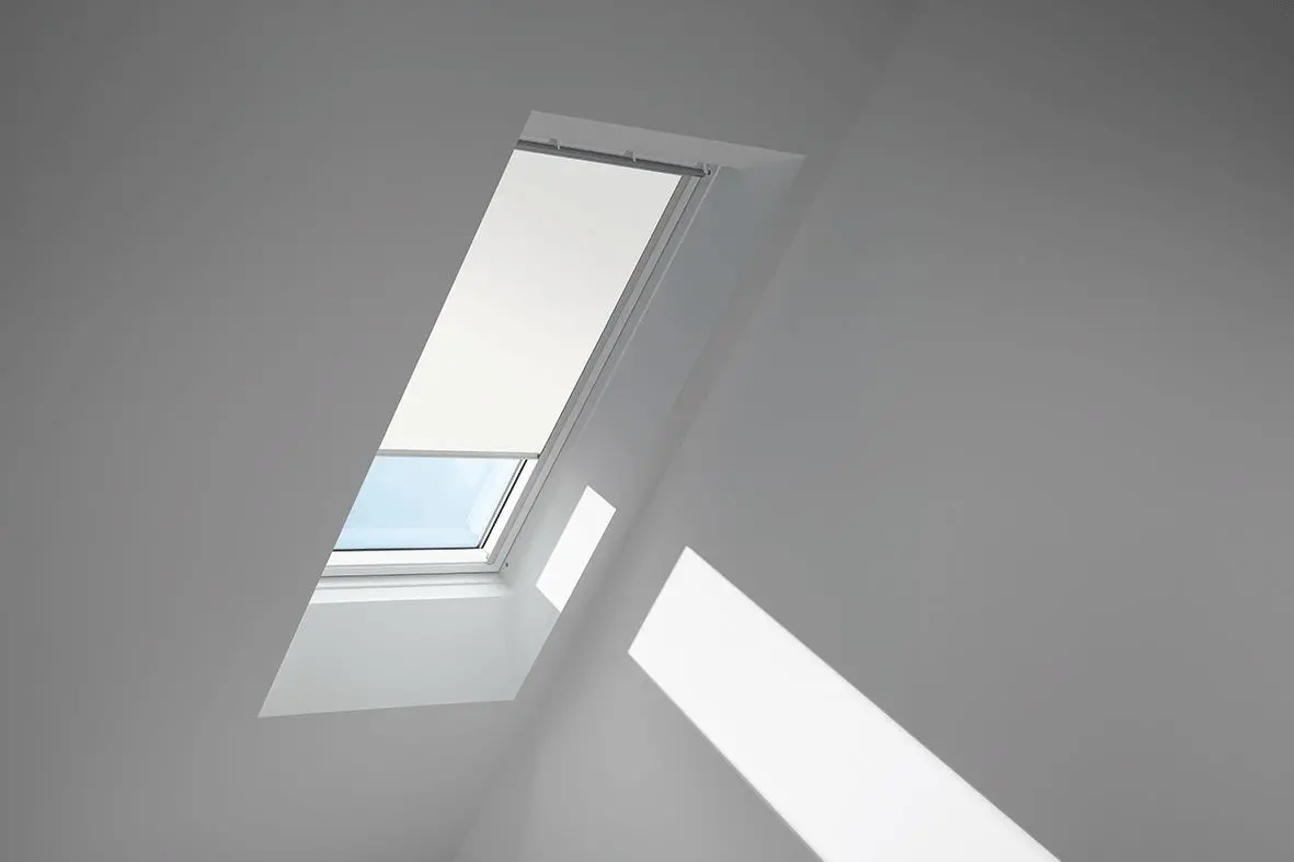 VELUX Verdunkelungsrollo Austauschfenster für andere Hersteller DKL 0811 1025S Weiß 1025 Schiene Alu-DKL08111025S
