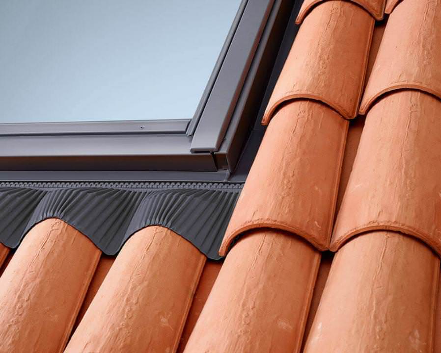 VELUX Kombi-Eindeckrahmen Ziegel hoch/Welle Zusatzelement ab 3 Fenster nebeneinander-EKWCK022002MM