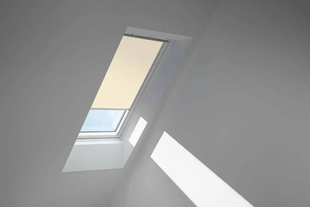VELUX DG Verdunkelungsrollo manuell für Fenster VL, VF, VT ab April 1983 021 1085S Hellbeige, alu Schiene, Standard-DG0211085S