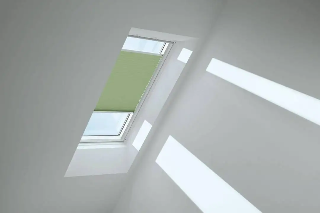 VELUX Standard-Plissee manuell FHL C02 1280S Moosgrün,Schiene alu PG:P-FHLC021280S