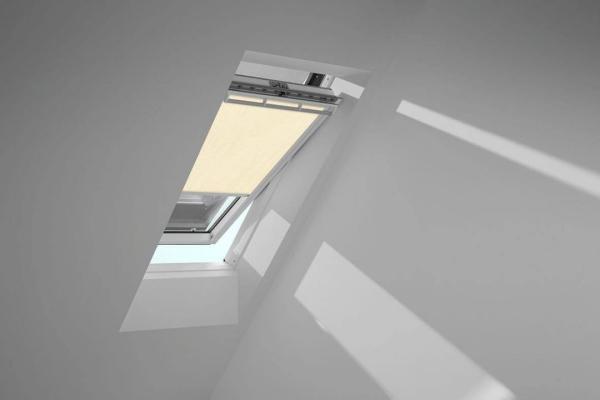 VELUX Vorteils-Set Sichtschutzrollo mit Hitzeschutzmarkise für ältere Kunststofffenster ROU